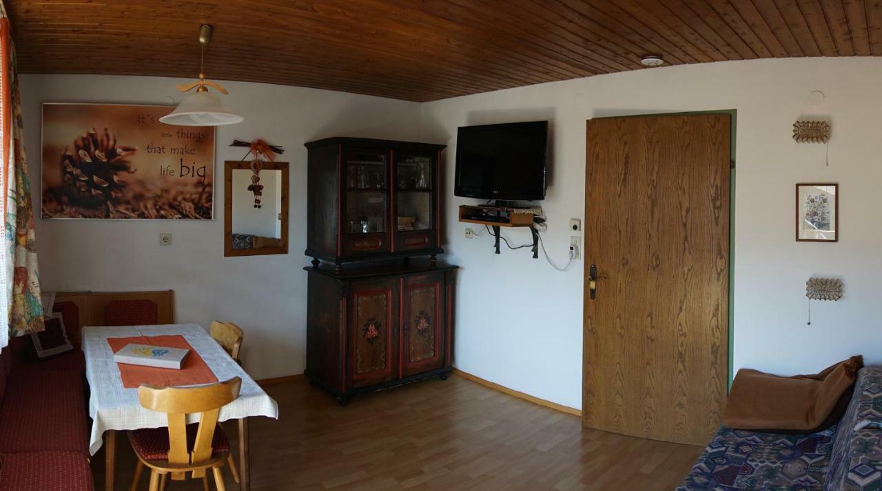 Haus Waldblick Apartment Weissensee Bagian luar foto