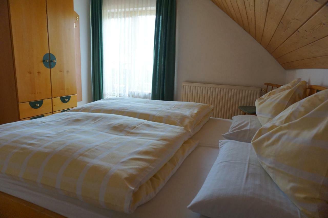 Haus Waldblick Apartment Weissensee Bagian luar foto