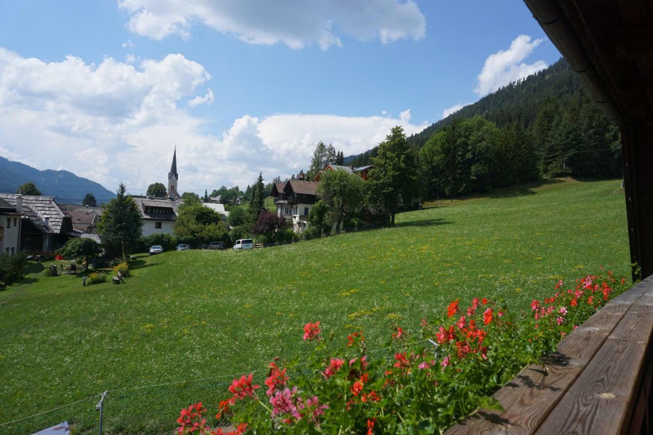 Haus Waldblick Apartment Weissensee Bagian luar foto
